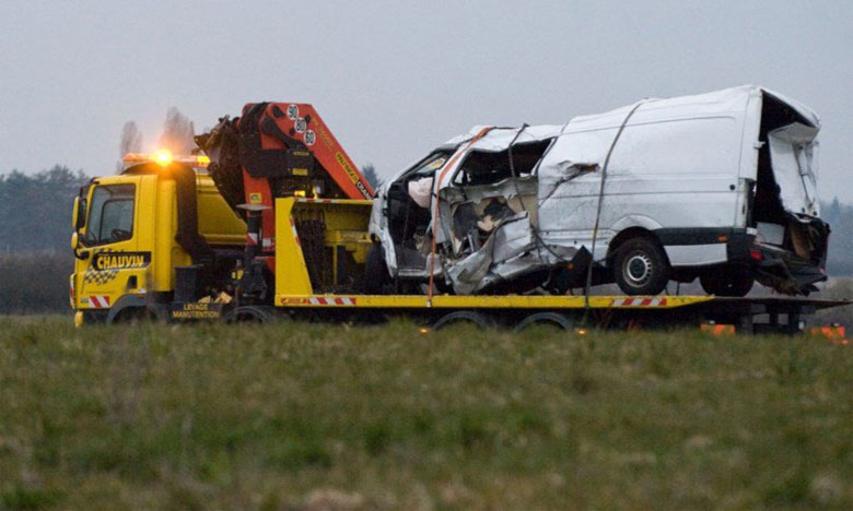 Conselheiro das Comunidades pede ao Governo para fiscalizar carrinhas de transporte de emigrantes 22 Conselheiro das Comunidades pede ao Governo para fiscalizar carrinhas de transporte de emigrantes