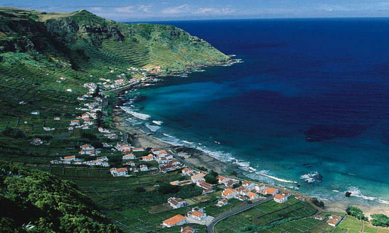 “Fenómeno raro” na Ilha de Santa Maria faz com que se esteja a erguer do mar