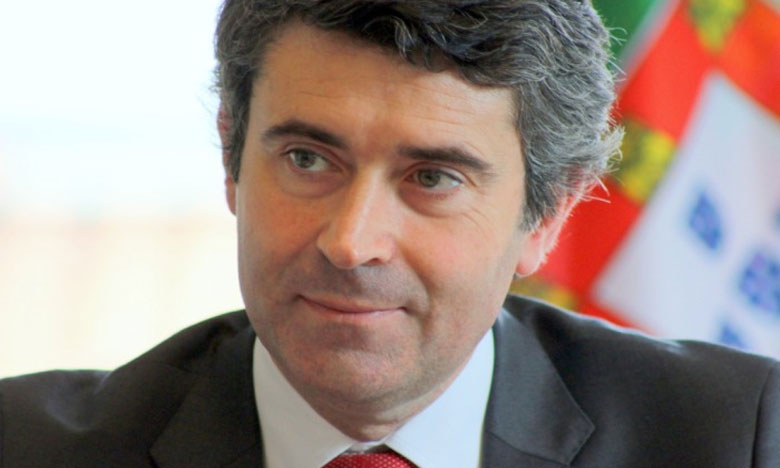 Governo alarga gabinetes de apoio aos emigrantes às juntas de freguesia