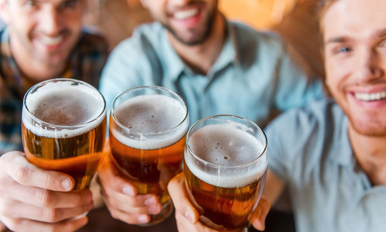 Investigadores precisam de voluntários para... beber cerveja