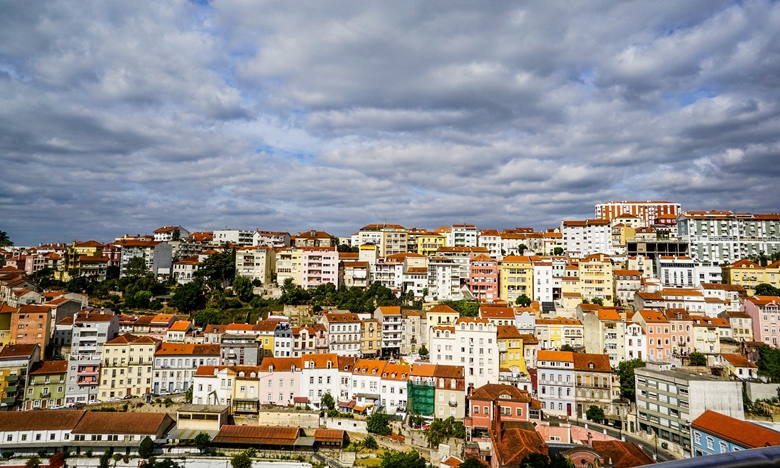 Ministro Pedro Nuno Santos responsabiliza Estado pelo problema da habitação em Portugal