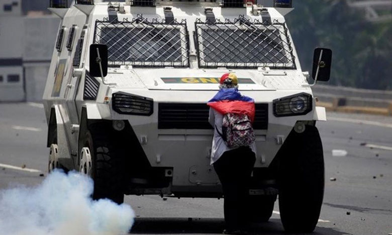 Mulher que enfrentou tanque é filha de portugueses