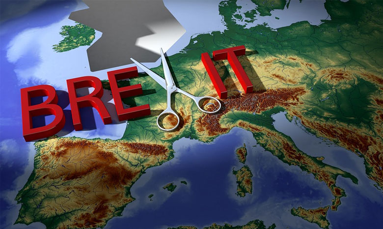 Parlamento britânico chumba acordo para o Brexit