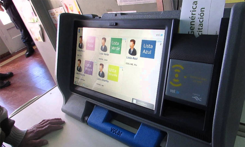 Paulo Pisco quer voto eletrónico online para portugueses no estrangeiro