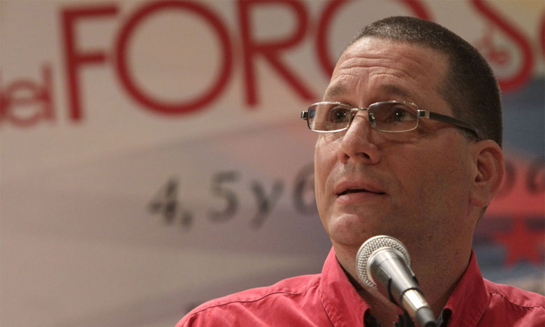 Político lusodescendente pede inclusão na lista de banidos de entrar nos EUA