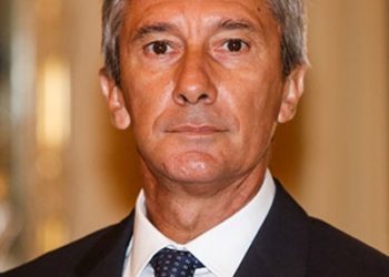 «Português é uma língua com valor universal»