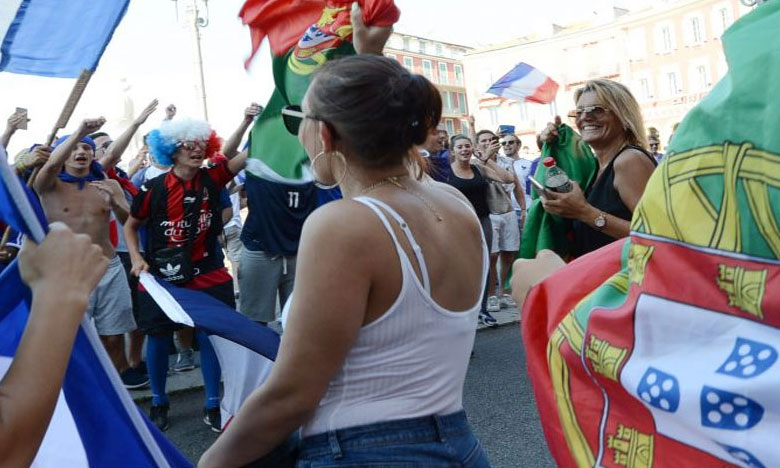 Portugueses debatem “incerteza profissional” em Paris