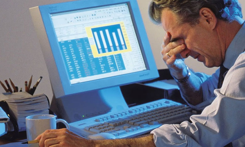 Portugueses trabalham cada vez mais horas, saúde e família em risco