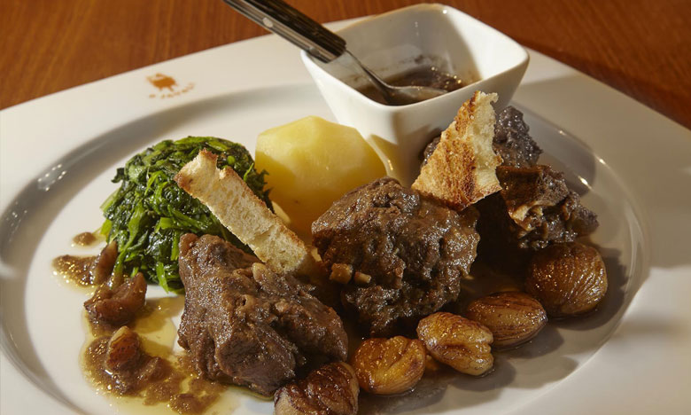 Sugestão para os fins de semana de inverno: Javali no pote com castanhas 11 Sugestão para os fins de semana de inverno: Javali no pote com castanhas