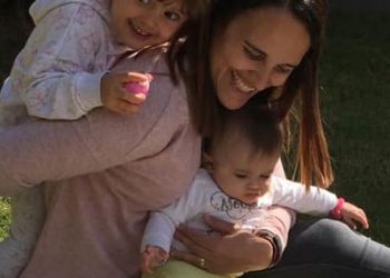 A todas as mães emigrantes: «Ser mãe fora de Portugal é…»