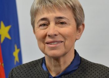 As comunidades portuguesas e o desenvolvimento de Portugal