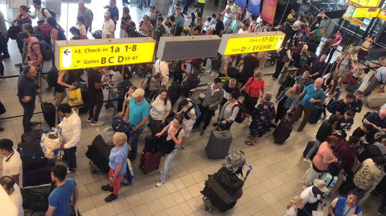 Estudante procura voluntários em França e Luxemburgo para estudo sobre emigração