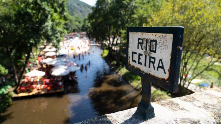 Ilhas e Algarve perdem turistas para o Minho face à pandemia