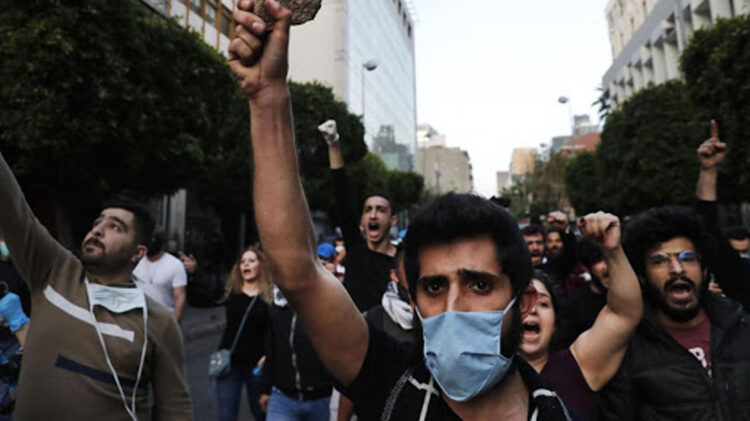 Líbano enfrenta aumento de casos de infeção pelo vírus após explosão no porto