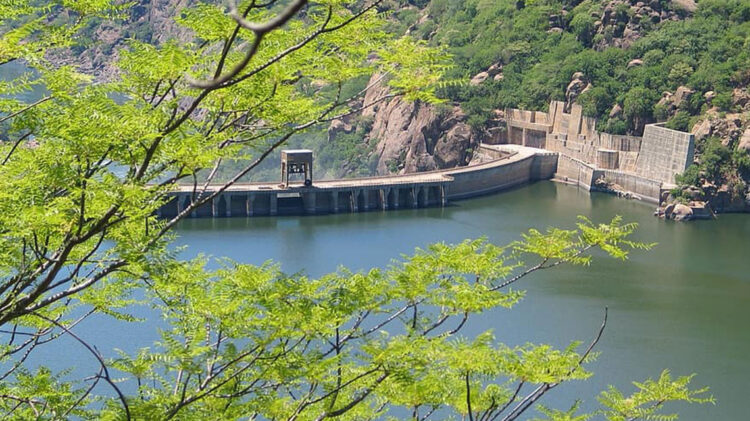 Província do centro de Moçambique recebe equipamento hospitalar da Hidroelétrica de Cahora Bassa