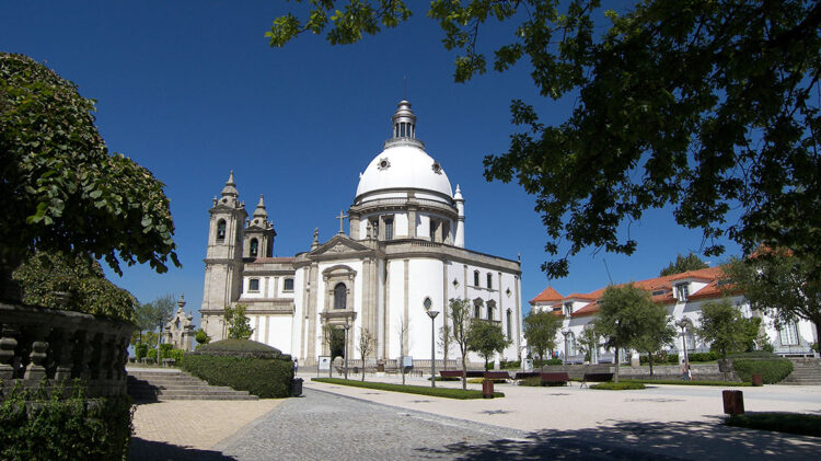 Santuário do Sameiro recebe peregrinação dos emigrantes