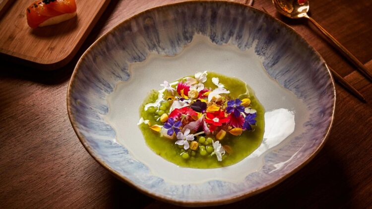 António Zambujo no palco e José Avillez na cozinha em jantar-concerto no Mini Bar, em Lisboa 11 António Zambujo no palco e José Avillez na cozinha em jantar-concerto no Mini Bar, em Lisboa