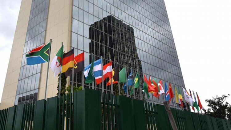 Após gestão polémica, presidente do Banco Africano de Desenvolvimento é reeleito