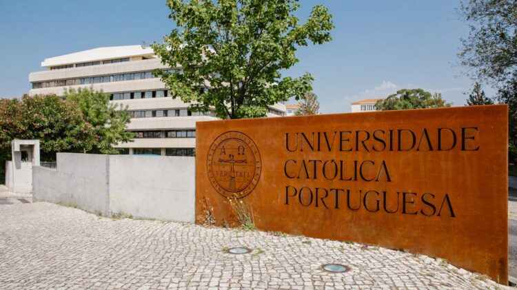 Aprovado curso de Medicina na Universidade Católica. Será o primeiro no ensino privado