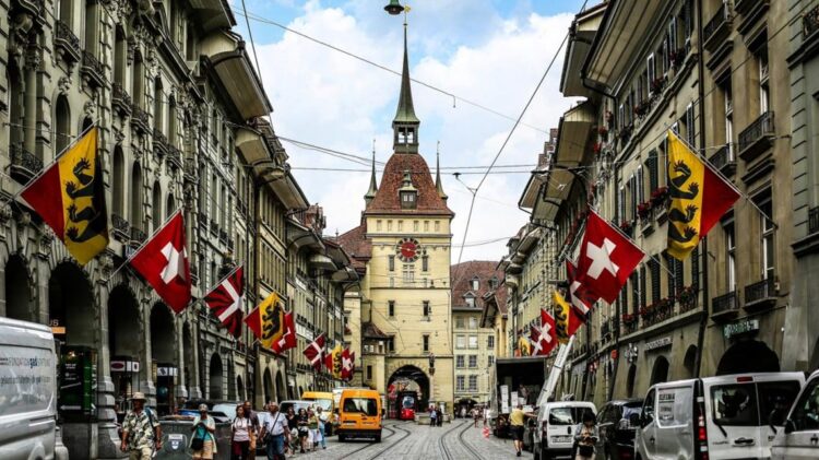 Suíça inclui Portugal na sua lista de destinos de alto risco