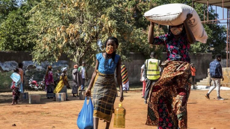 Três moçambicanas recebem prémio internacional Books for Peace 11 Três moçambicanas recebem prémio internacional Books for Peace