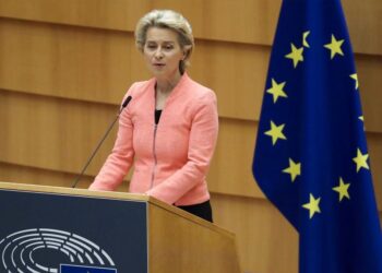 Ursula Leyen defende salário mínimo para todos na Europa