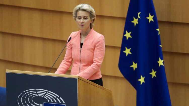 Ursula Leyen defende salário mínimo para todos na Europa