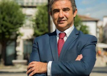 Açores/Eleições: Líder do PSD quer autarquias "tratadas por igual"