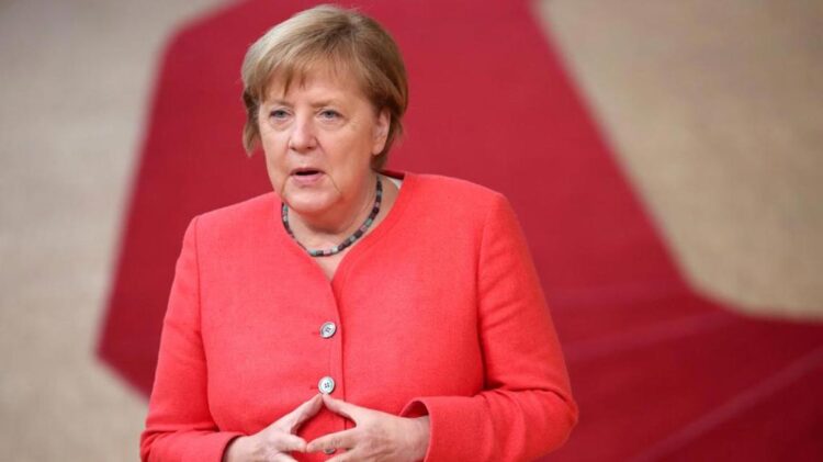 Alemanha. Merkel defende novas medidas após o país registar 2 mil novos casos de covid-19
