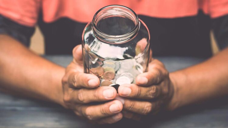 Estudo Pordata: “Portugal pouco poupador, patrões e trabalhadores com baixa escolaridade” 11 Estudo Pordata: “Portugal pouco poupador, patrões e trabalhadores com baixa escolaridade”