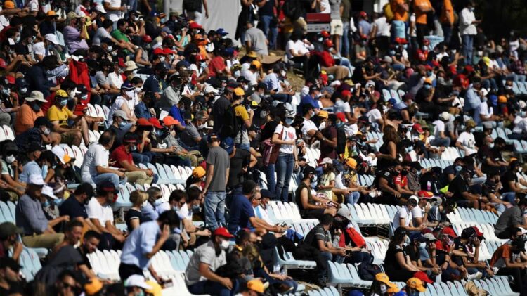 GP de Portugal gera polémica no sábado por falta de distanciamento e máscaras