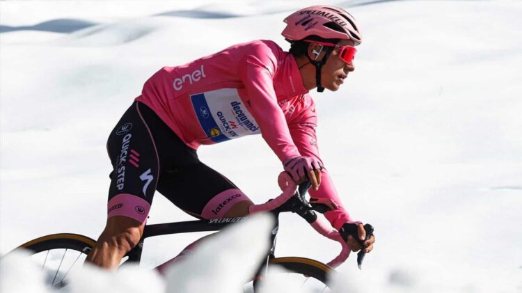 João Almeida fez história e acabou a Volta a Itália no quarto lugar da classificação geral 11 João Almeida ciclista