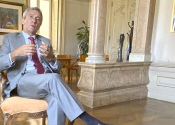 Embaixador Luís Faro Ramos em entrevista à revista Comunidades: “Portugal não é o proprietário da língua portuguesa”