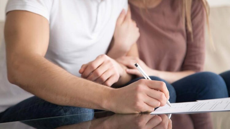 Portugal: Deco recolhe assinaturas contra fim desigual de comissão bancária