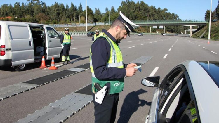 Portugal: Deslocações entre 30 de outubro e 03 de novembro só com declaração, determina Governo 11 Portugal: Deslocações entre 30 de outubro e 03 de novembro só com declaração, determina Governo