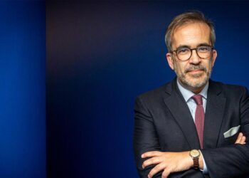 Açores: Rangel diz não fazer sentido falar em direitos porque o uso da aplicação de telemóvel StayAway Covid, "não é eficaz"