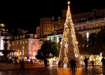 “Temos de fazer um esforço muito grande para salvar o Natal”, diz Santos Silva