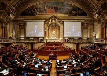 Aprovado no Parlamento. Estado de Emergência continua por mais 15 dias