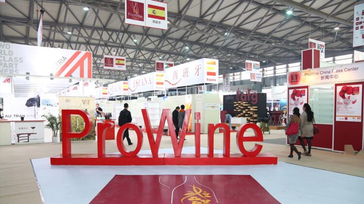 Feira de vinhos junta em Xangai distribuidores de Macau e produtores portugueses