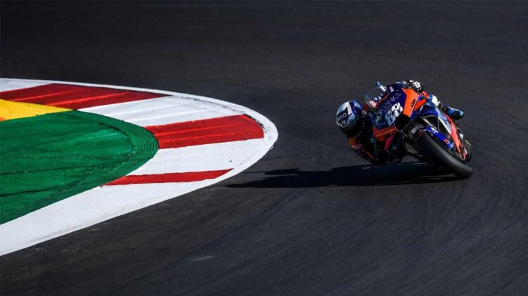 GP de Portugal: As melhores imagens do primeiro dia de MotoGP em Portimão 11 Moto GP de Portugal - Portimão