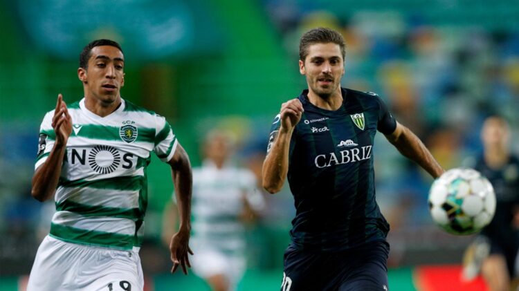 Jogador dos leões voltou a bisar num jogo em que os verdes e brancos venceram por 4-0 11 Jogador dos leões voltou a bisar num jogo em que os verdes e brancos venceram por 4-0