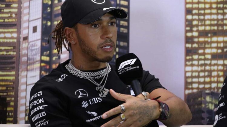 Lewis Hamilton ganha sétimo título mundial de Fórmula 1 e iguala Schumacher 11 Lewis Hamilton ganha sétimo título mundial de Fórmula 1 e iguala Schumacher