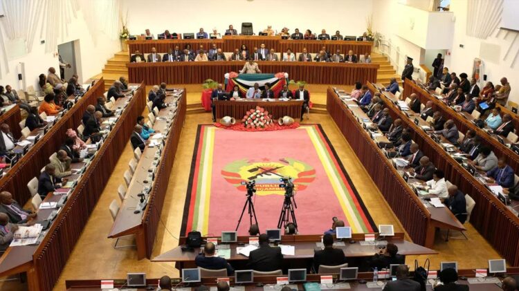 Moçambique: Lei de recuperação de ativos aprovada com consenso de todos os partidos 11 Moçambique: Lei de recuperação de ativos aprovada com consenso de todos os partidos