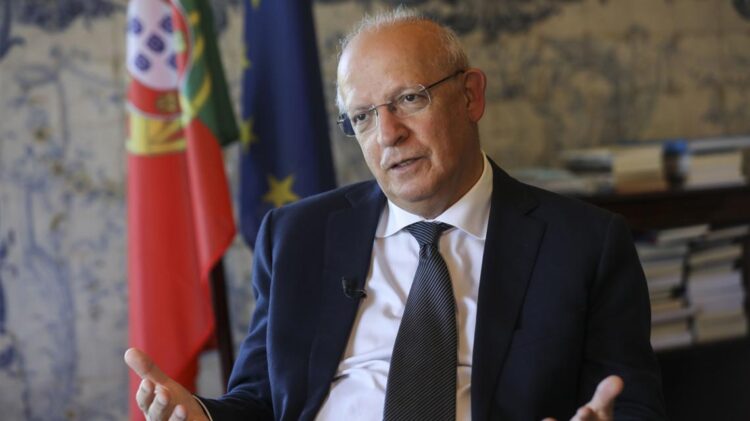 PALOP podem esperar "muitos benefícios" da presidência portuguesa da UE 11 PALOP podem esperar "muitos benefícios" da presidência portuguesa da UE