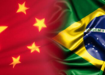 A China quer trabalhar com o Brasil para promover parceria estratégica abrangente, diz chanceler chinês