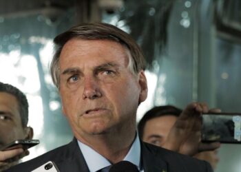 Brasil: Depois da "gripezinha", Bolsonaro diz que 2.ª vaga é "conversinha"