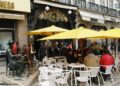 O quiosque do centenário café A Brasileira, em Lisboa, passará a vender apenas jornais da imprensa regional portuguesa 20 café A Brasileira lisboa