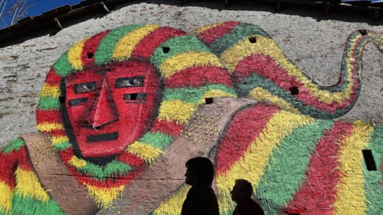 Aldeia dos Caretos mais colorida na comemoração do 1.º aniversário de Património da Humanidade