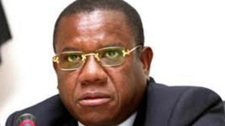 Angola. Catedrático