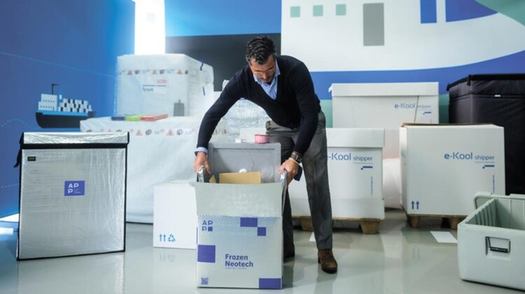 Caixas térmicas feitas em Portugal levam vacina da Pfizer até à Argentina